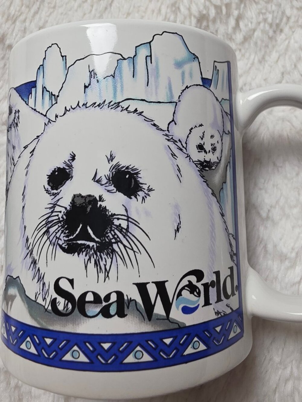 Set of 2 Vintage 90s Seaworld Souvenir Mugs Wild Arctic Beluga Baby Harp Seal - Picture 4 of 9